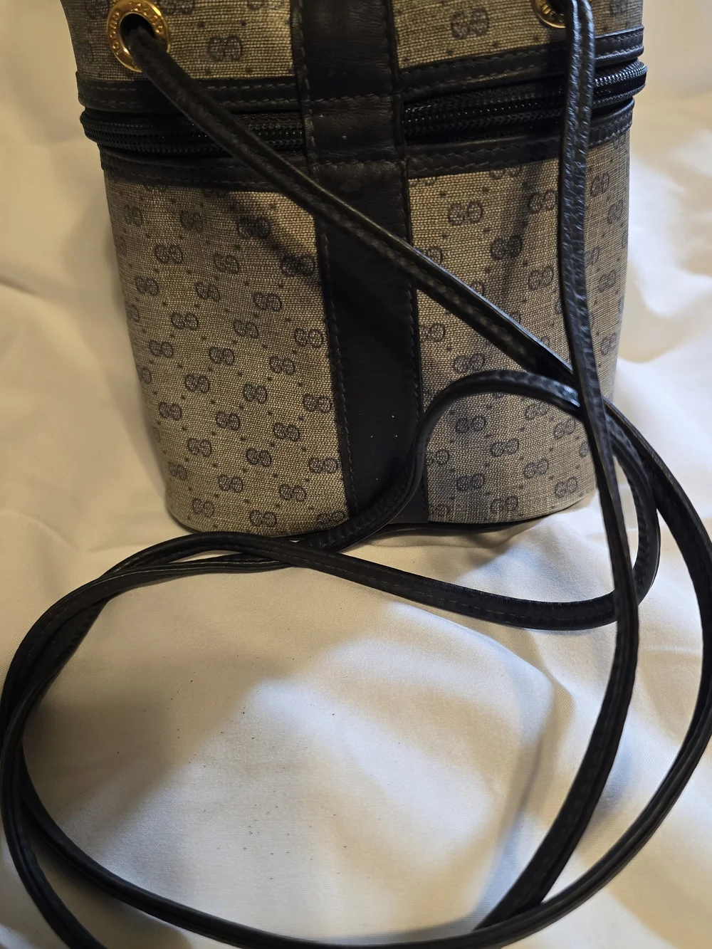Vintage Gucci Monogram GG Supreme Canteen Binocular Vanity Crossbody Bag - Blue